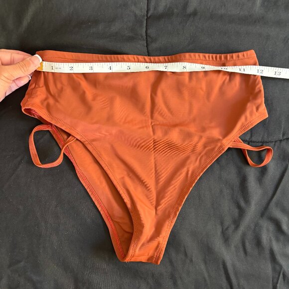 EUC REV Activ Brown Pole Shorts - Size L (fits size M) - Picture 3 of 6